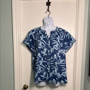 Lane Bryant Light and Dark Blue print top. NWT